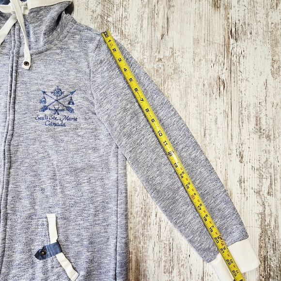 Sault Ste. Marie Canada Womens Zip Up Sweatshirt Size Large Embroidered - Picture 4 of 10